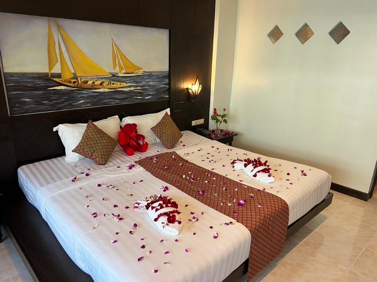 Patong Heaven Hotel Buitenkant foto